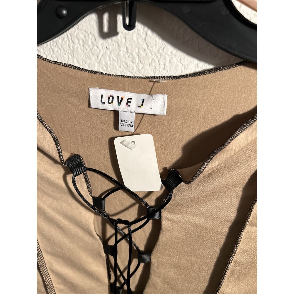 Women’s Large Love J Top New - Picture 2 of 3
